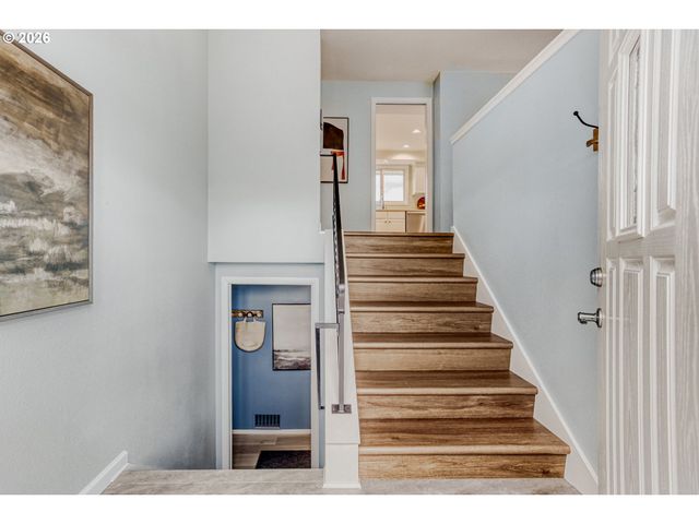 13039 Ne MORRIS St, Portland, OR 97230