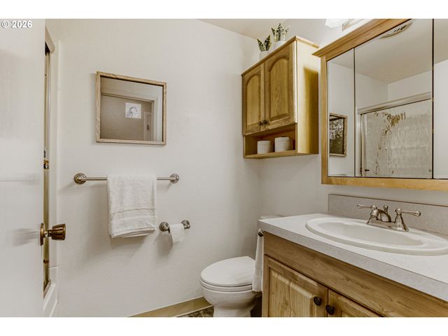 13039 Ne MORRIS St, Portland, OR 97230