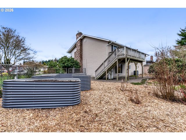 13039 Ne MORRIS St, Portland, OR 97230