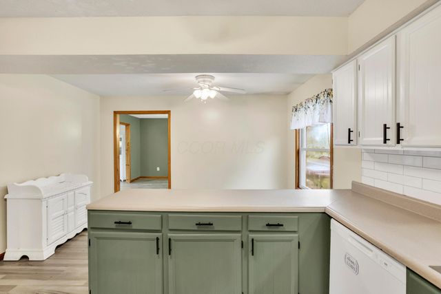 885 Hickory Road, Heath, OH 43056