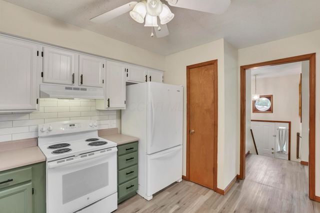 885 Hickory Road, Heath, OH 43056