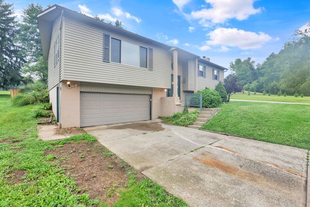 885 Hickory Road, Heath, OH 43056