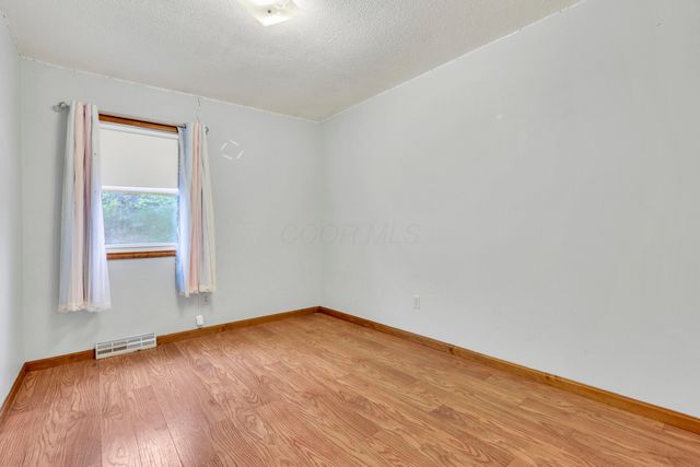 885 Hickory Road, Heath, OH 43056