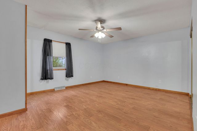 885 Hickory Road, Heath, OH 43056