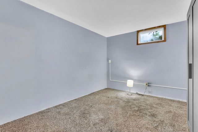 885 Hickory Road, Heath, OH 43056