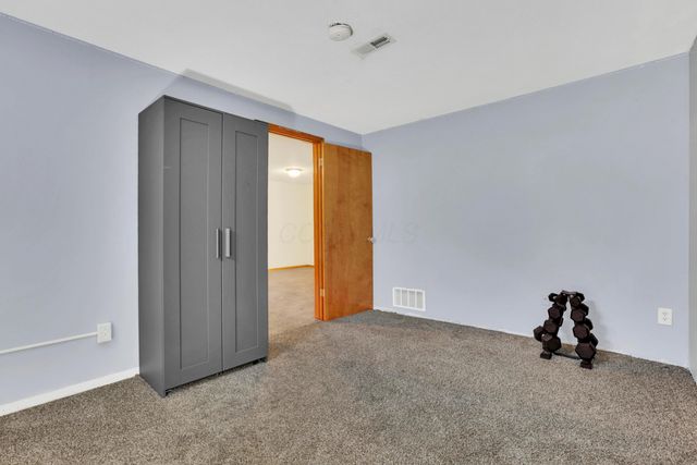 885 Hickory Road, Heath, OH 43056