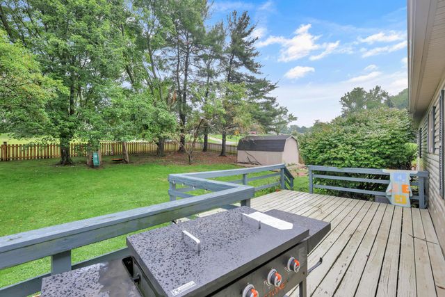 885 Hickory Road, Heath, OH 43056