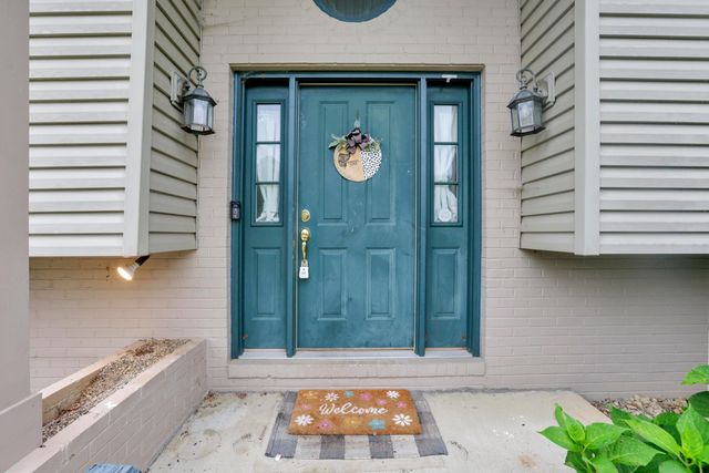 885 Hickory Road, Heath, OH 43056