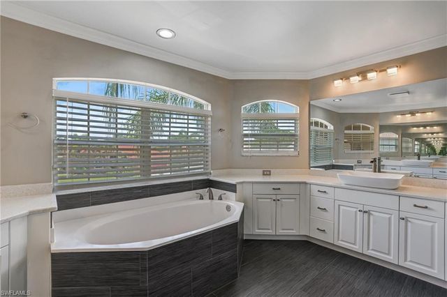 4582 Fairloop RUN, Lehigh Acres, FL 33973