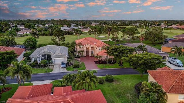 4582 Fairloop RUN, Lehigh Acres, FL 33973