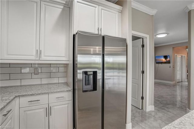 4582 Fairloop RUN, Lehigh Acres, FL 33973