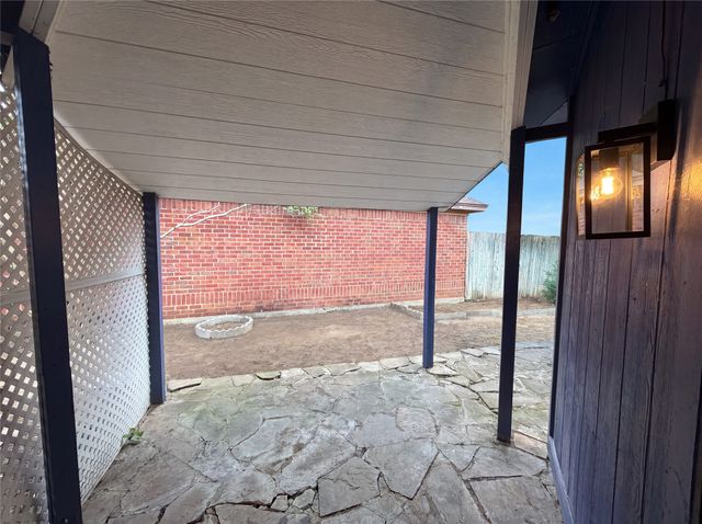 6806 Fire Hill Drive, Fort Worth, TX 76137