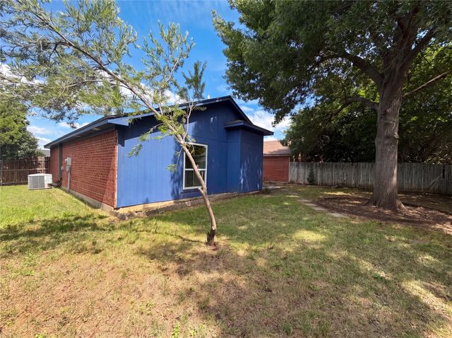 6806 Fire Hill Drive, Fort Worth, TX 76137