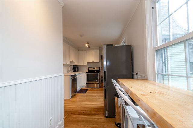 21 School Street 3, Newport, RI 02840