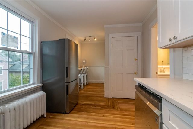 21 School Street 3, Newport, RI 02840