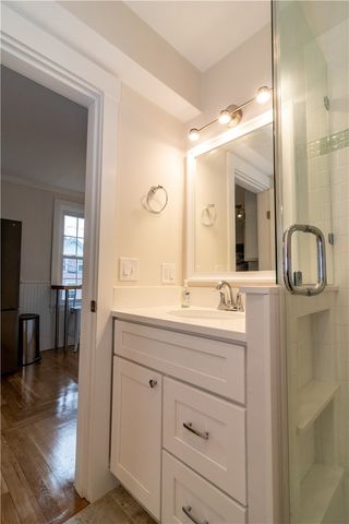 21 School Street 3, Newport, RI 02840