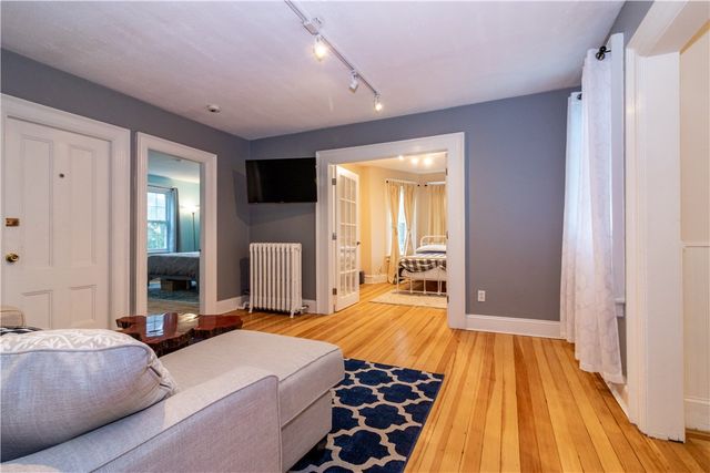 21 School Street 3, Newport, RI 02840