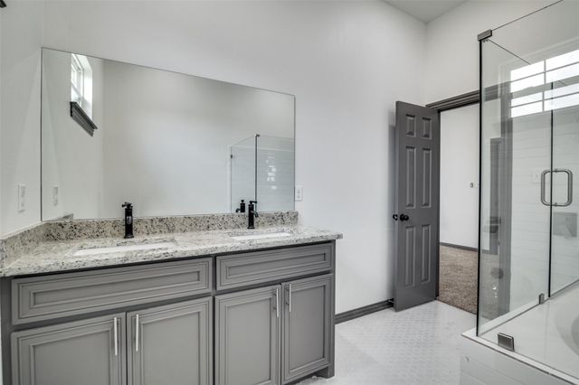 705 Lakeland Drive, West Tawakoni, TX 75474