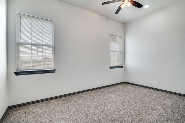 705 Lakeland Drive, West Tawakoni, TX 75474