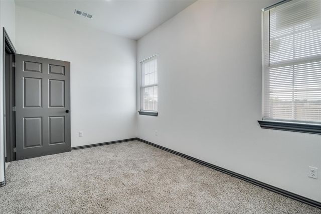 705 Lakeland Drive, West Tawakoni, TX 75474
