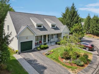 8 Sherwood Road # 1, Raymond, NH 03077