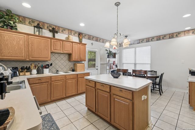 1810 Flintbed, San Antonio, TX 78232
