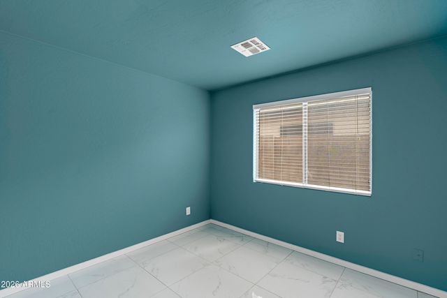 30052 N SUNRAY Drive, San Tan Valley, AZ 85143