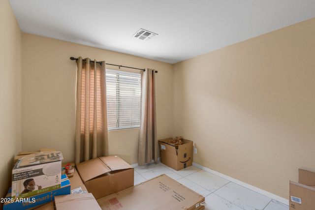 30052 N SUNRAY Drive, San Tan Valley, AZ 85143