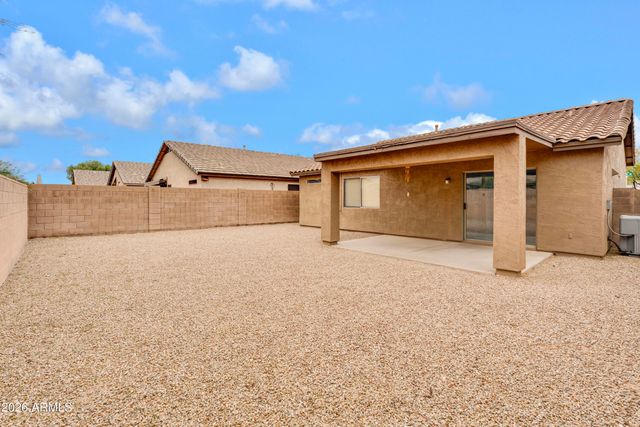 30052 N SUNRAY Drive, San Tan Valley, AZ 85143