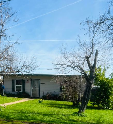 5243 Poplar Avenue, Anderson, CA 96007