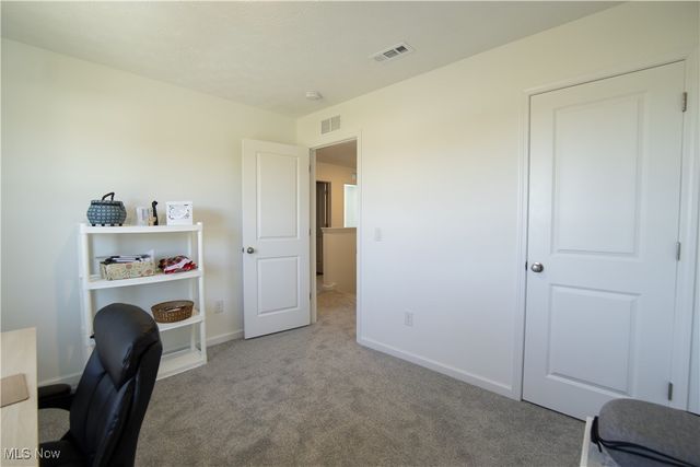 3047 Mcintosh Drive NE, Louisville, OH 44641