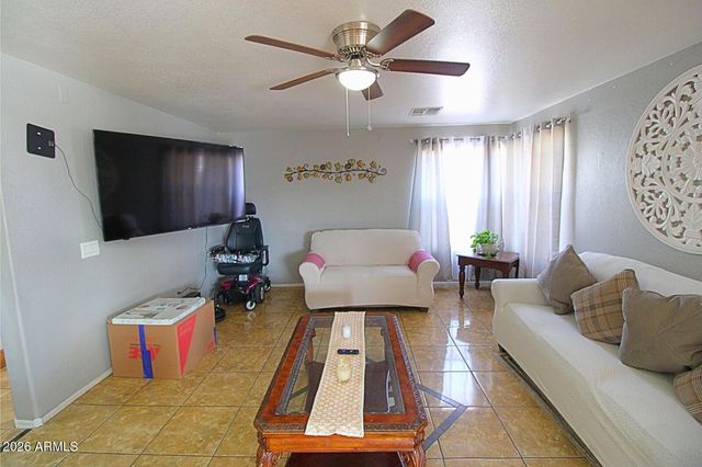 8565 W MONTE VISTA Road, Phoenix, AZ 85037