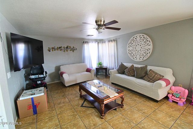 8565 W MONTE VISTA Road, Phoenix, AZ 85037