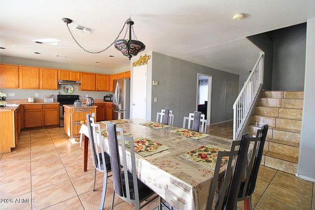 8565 W MONTE VISTA Road, Phoenix, AZ 85037