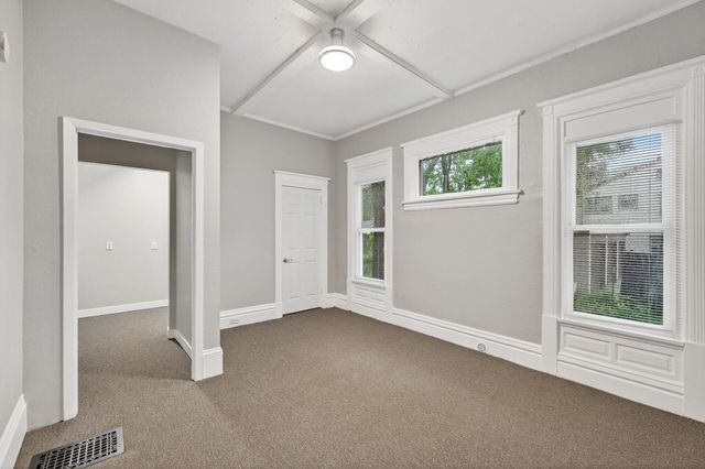 812 7th Street SE, Minneapolis, MN 55414