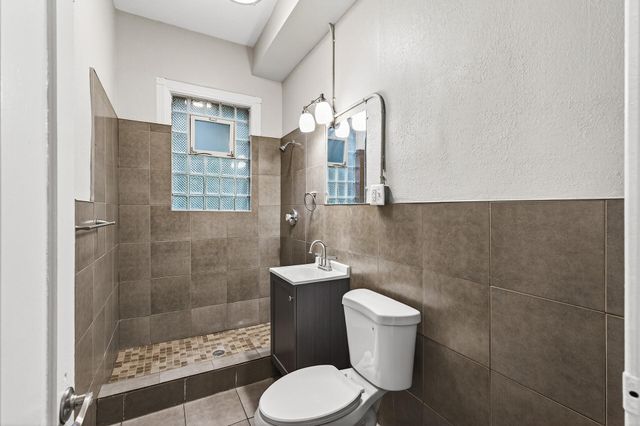 812 7th Street SE, Minneapolis, MN 55414