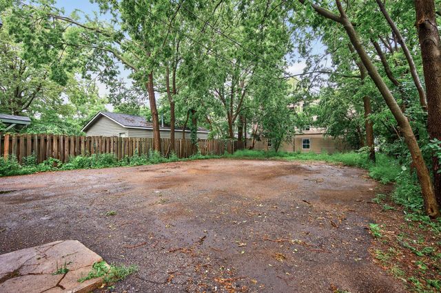 812 7th Street SE, Minneapolis, MN 55414