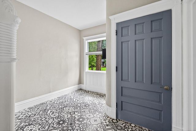 812 7th Street SE, Minneapolis, MN 55414