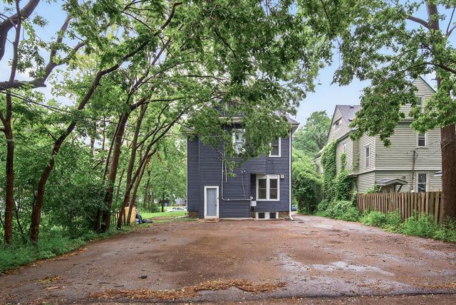 812 7th Street SE, Minneapolis, MN 55414