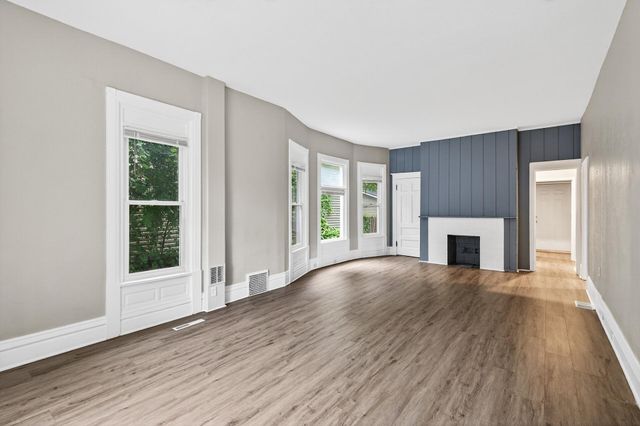 812 7th Street SE, Minneapolis, MN 55414