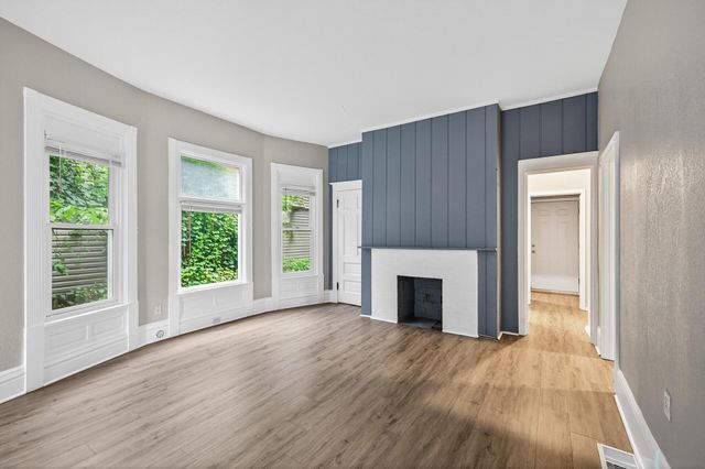 812 7th Street SE, Minneapolis, MN 55414