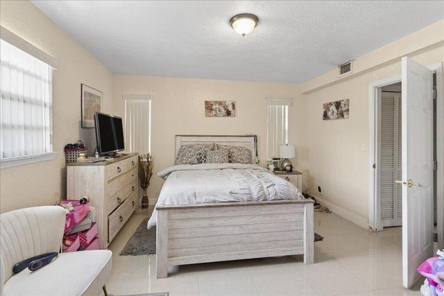 1313 NW 13TH Court, Fort Lauderdale, FL 33311