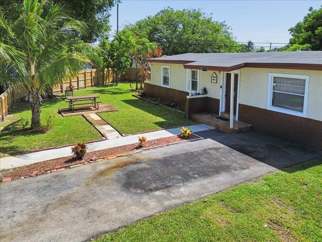 1313 NW 13TH Court, Fort Lauderdale, FL 33311
