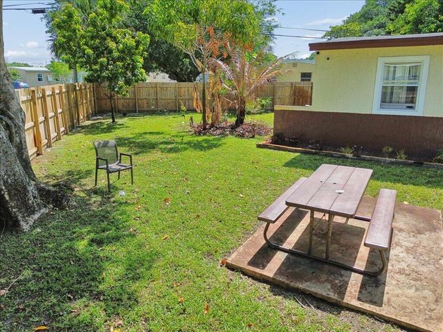 1313 NW 13TH Court, Fort Lauderdale, FL 33311