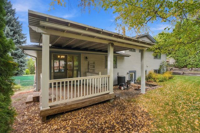 8422 N General Grant Way, Spokane, WA 99208