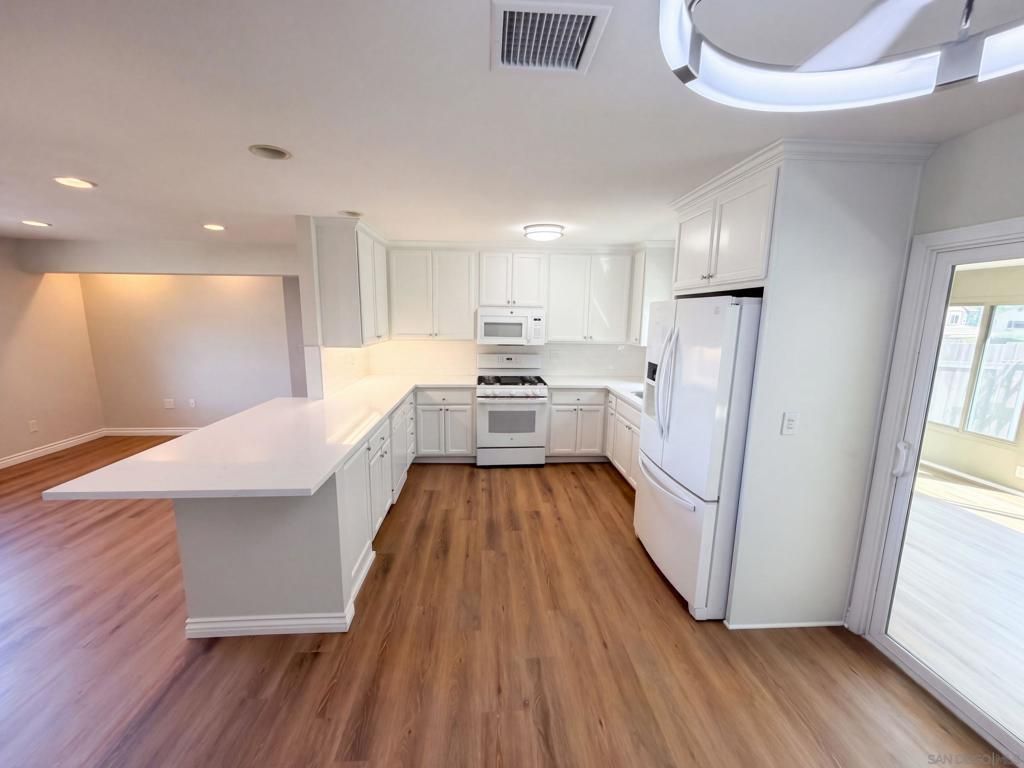 8517 Rhone, Santee, CA 92071 — exterior