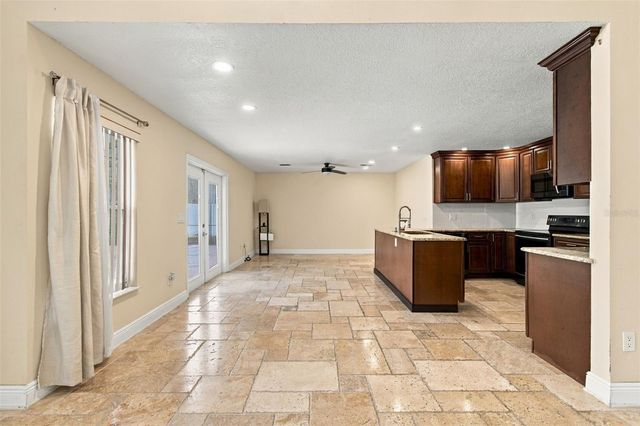 5822 BITTER ORANGE AVENUE, Tampa, FL 33625