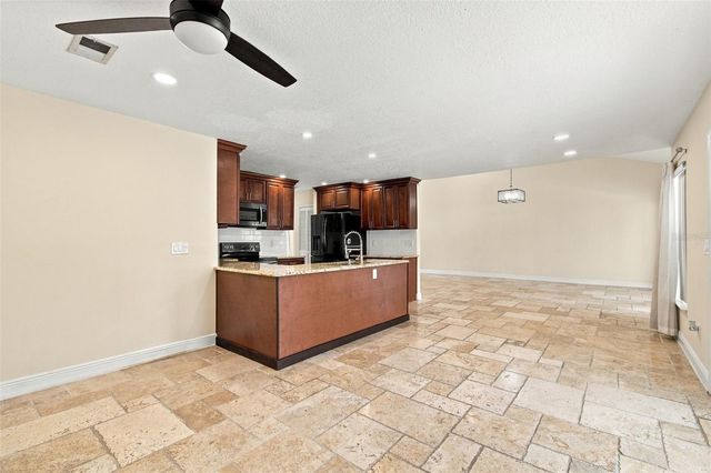 5822 BITTER ORANGE AVENUE, Tampa, FL 33625