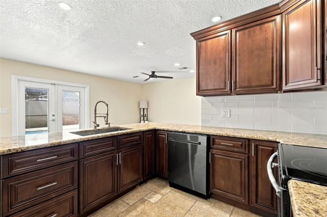 5822 BITTER ORANGE AVENUE, Tampa, FL 33625