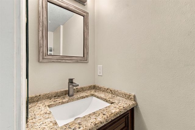 5822 BITTER ORANGE AVENUE, Tampa, FL 33625